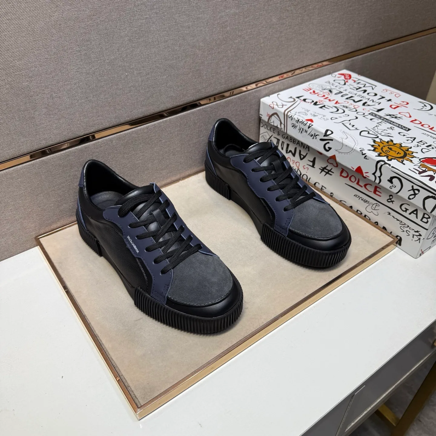 ⬛️Men's shoes 💰p400 [DG～] Men's casual shoes, on sale at the same time in 2025z cabinet 🔶Size: 38-44#️⃣ 🔷2 colors🔜The upper is made of multi-material splicing➕Genuine leather lining, comfortable and breathable, sole: original comfortable, wear-resistant and non-slip outsole, ⚠️Real thing📱Photographed🎬The real thing is better📢📢📢